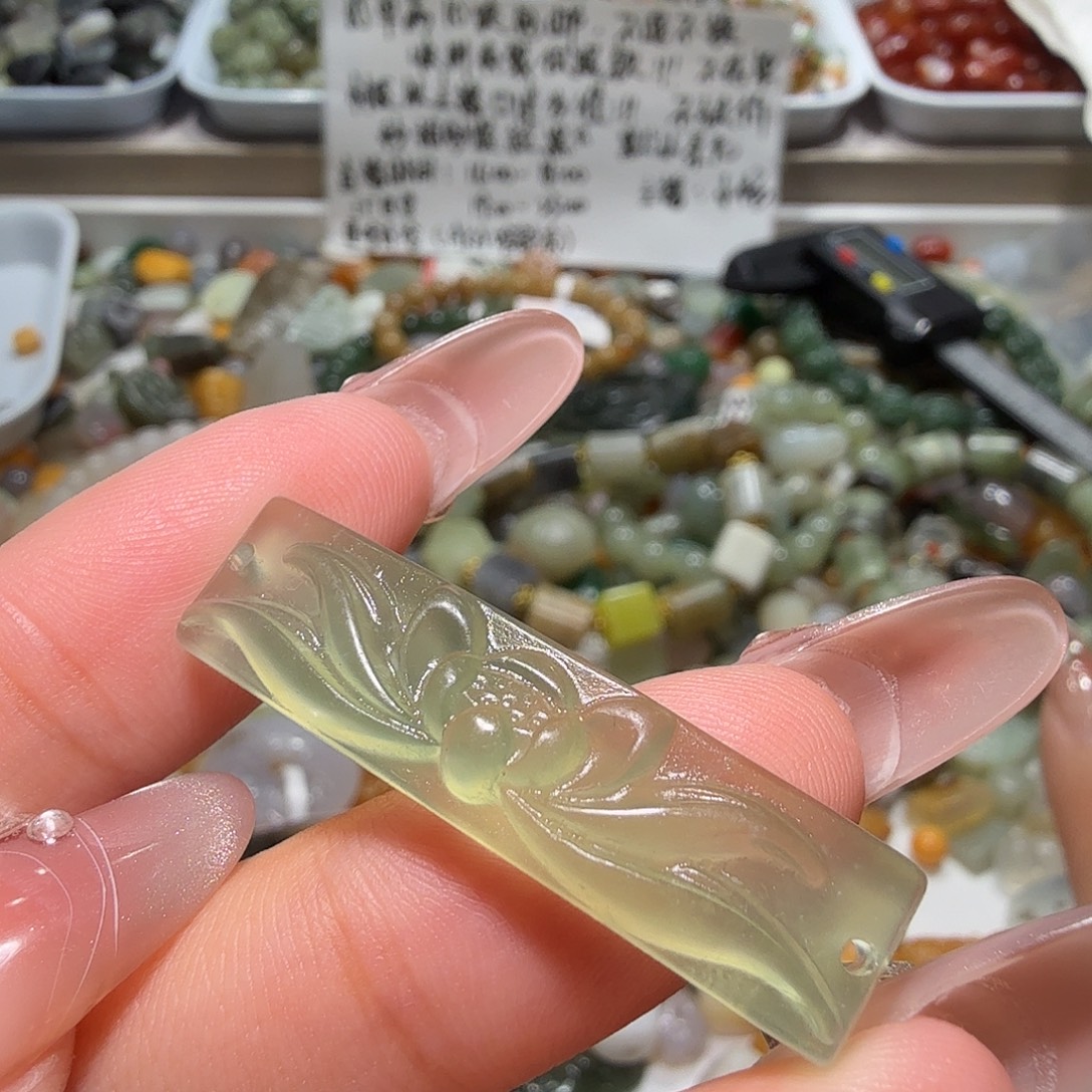 和田玉未镶嵌珠宝奇石