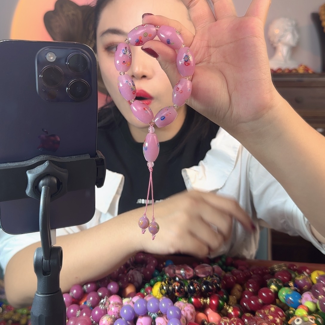 玻璃颈饰老琉璃的故事是一场梦一场