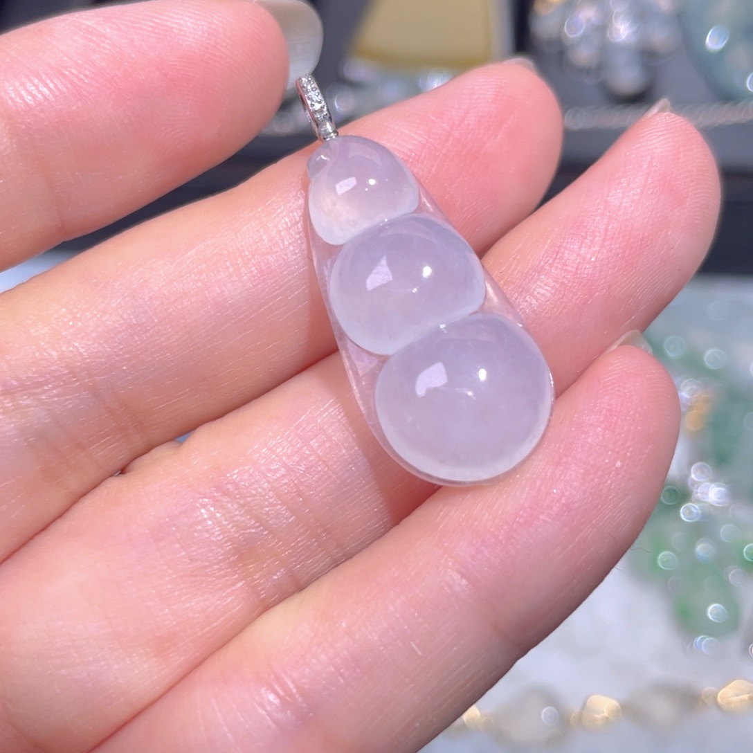 翡翠18K金镶嵌颈饰翡翠