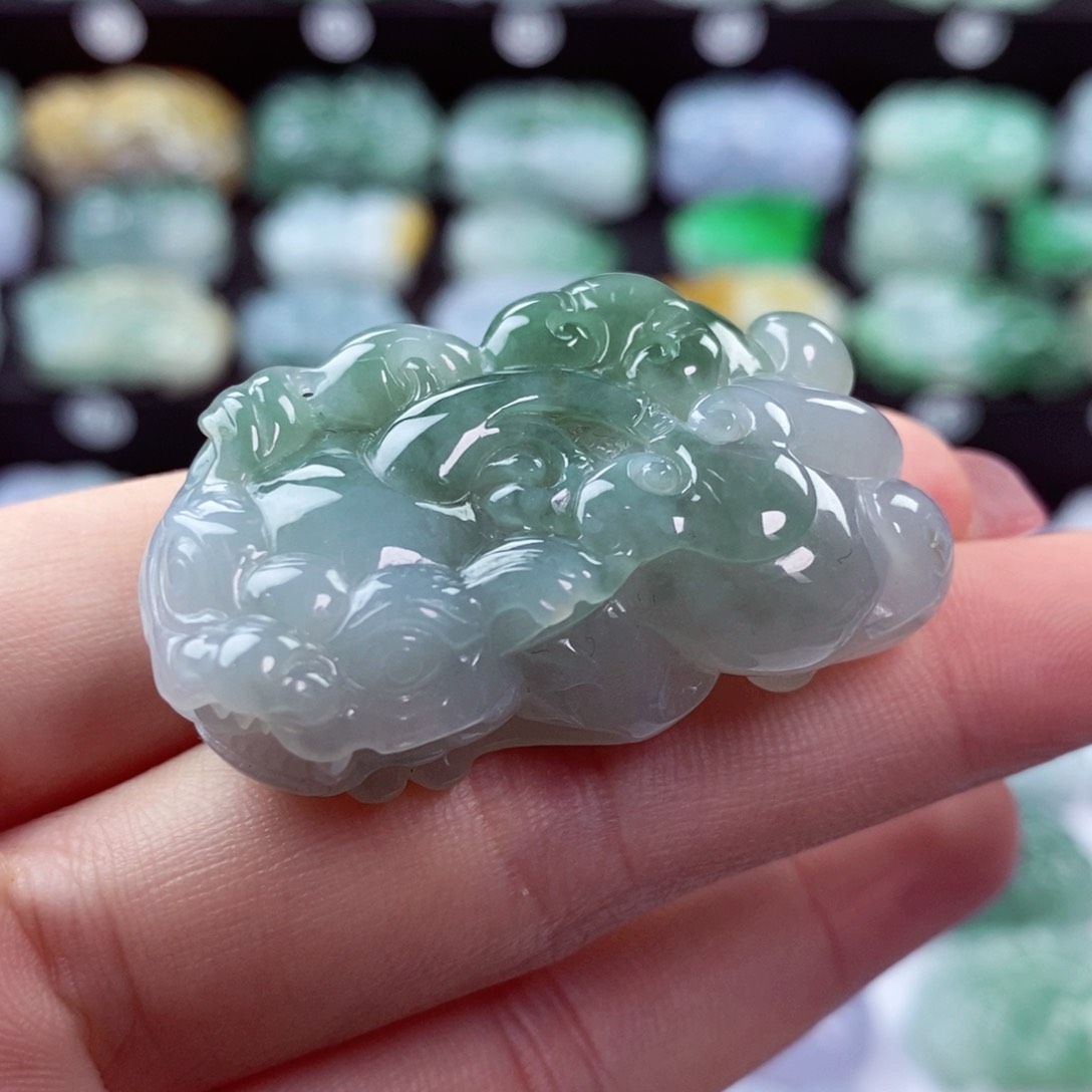翡翠颈饰未镶嵌天然
