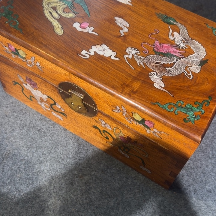 贡木箱的的的的的