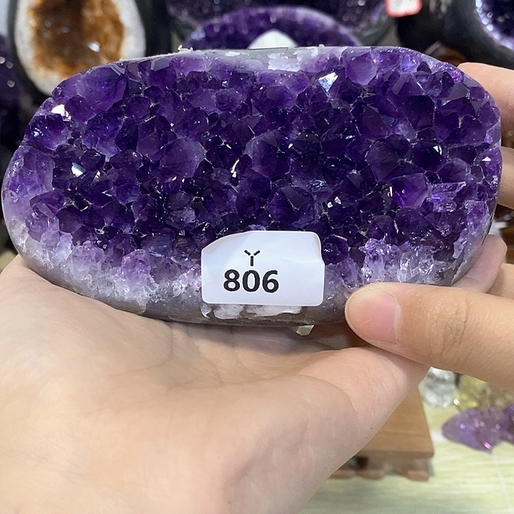 未镶嵌水晶大型摆件（非配饰）