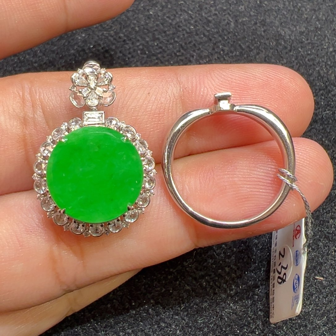 翡翠戒指18K金镶嵌戒指