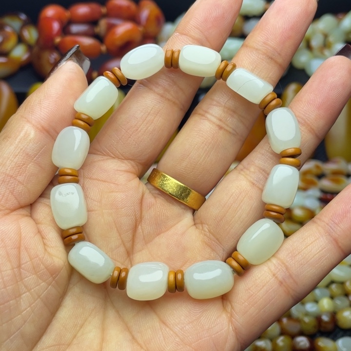 和田玉未镶嵌手链