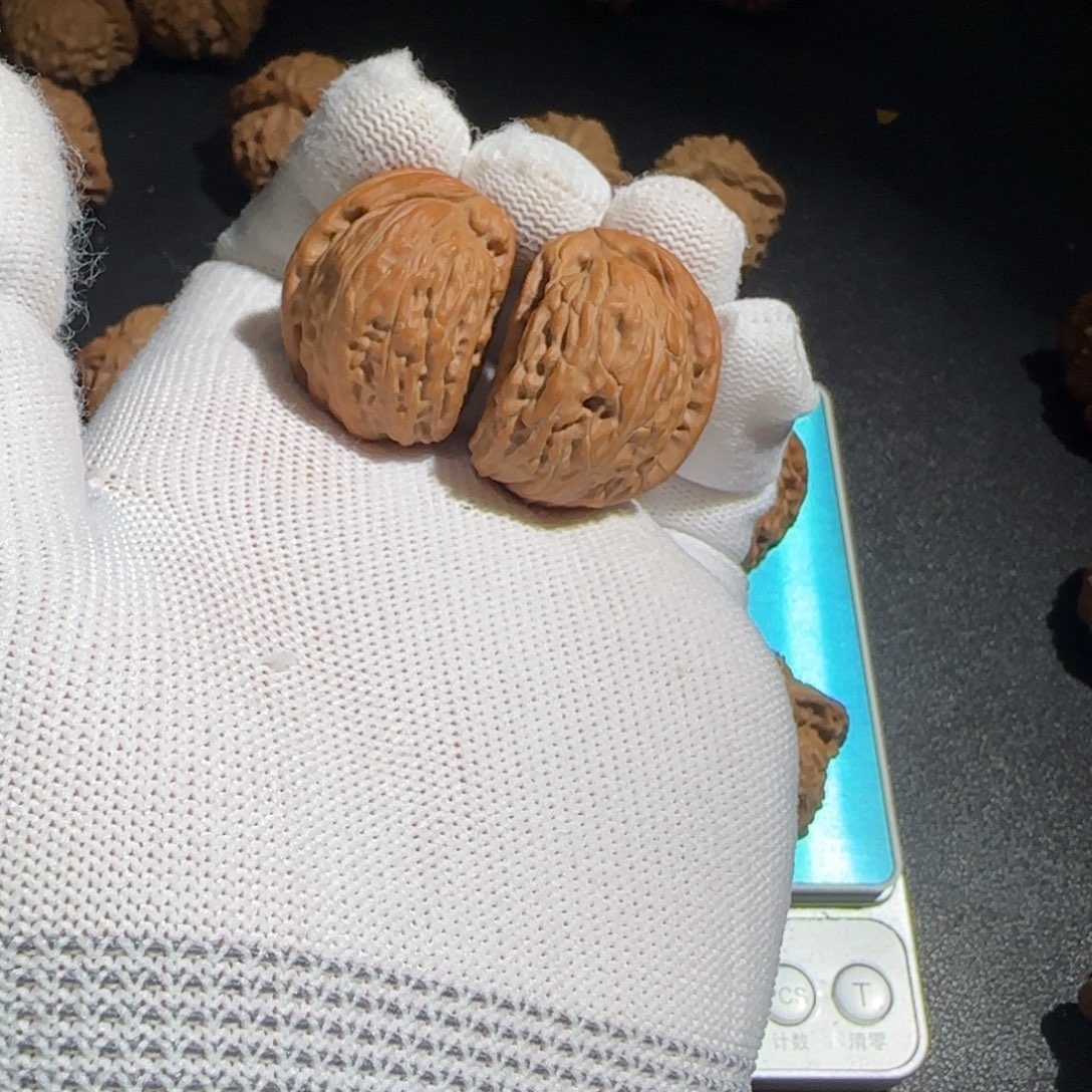 吊坠文玩核桃白狮子半壁