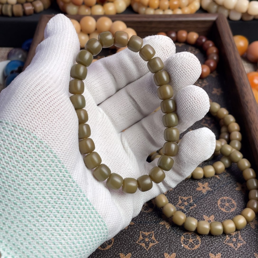 冬***.菩提根/象牙果吊坠0.8，全品