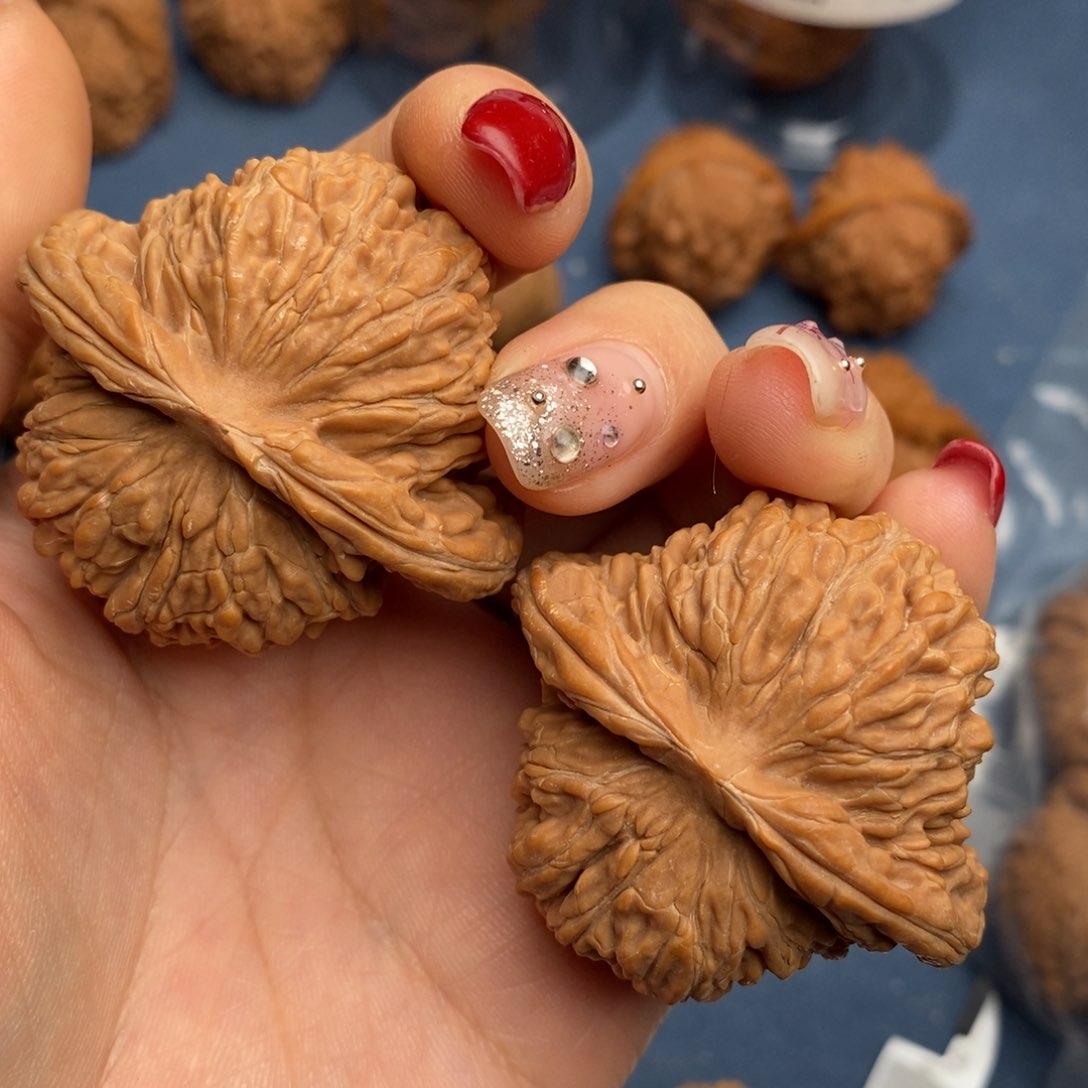 文玩核桃把件枫*、四座楼550