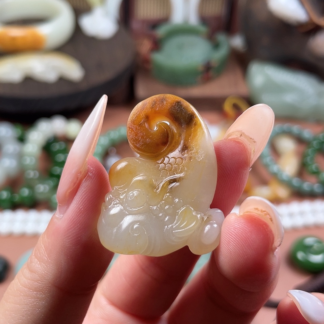 和田玉未镶嵌颈饰