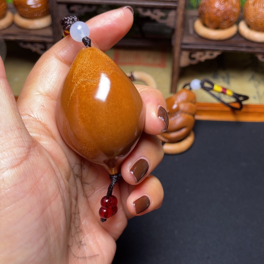 橄榄核吊坠一线天37穿配520