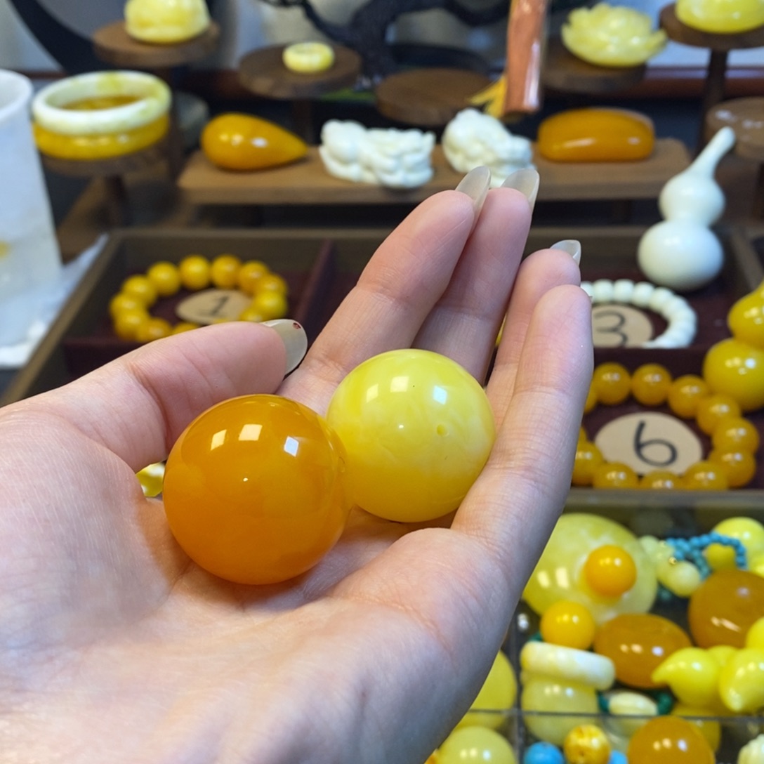 哈***哈鸡油黄 百花蜜卡30单珠各一个