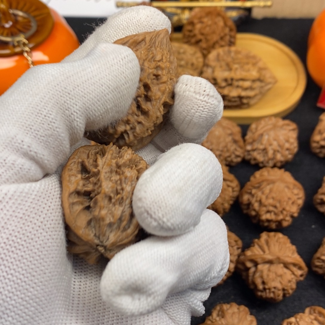 和*秦岭南侧为青石山