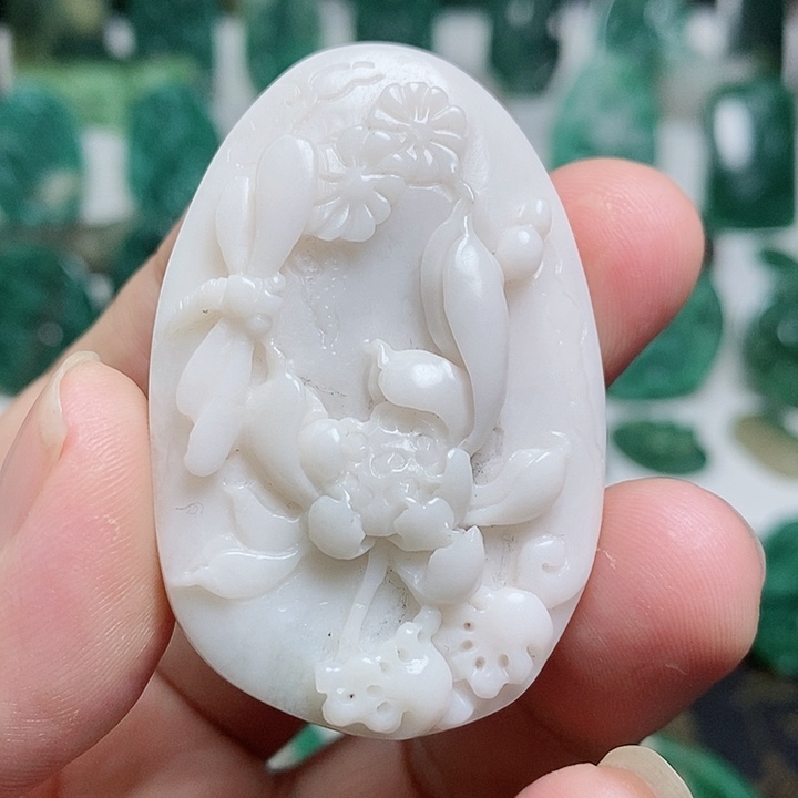 未镶嵌独山玉颈饰