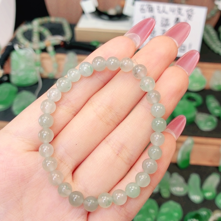 石英质玉（非洲翠）未镶嵌颈饰