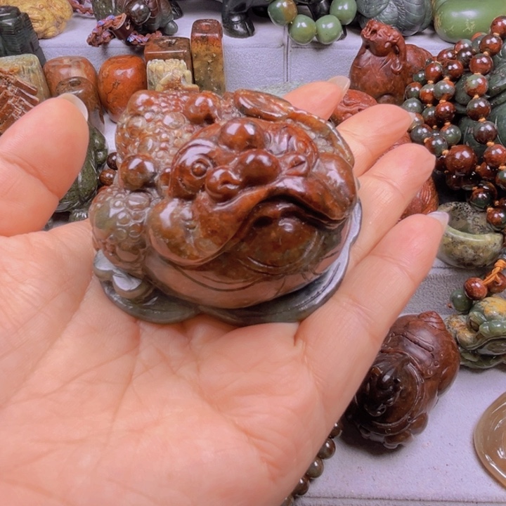 岫岩河磨玉（透闪石质玉）摆件未镶嵌拉***歌