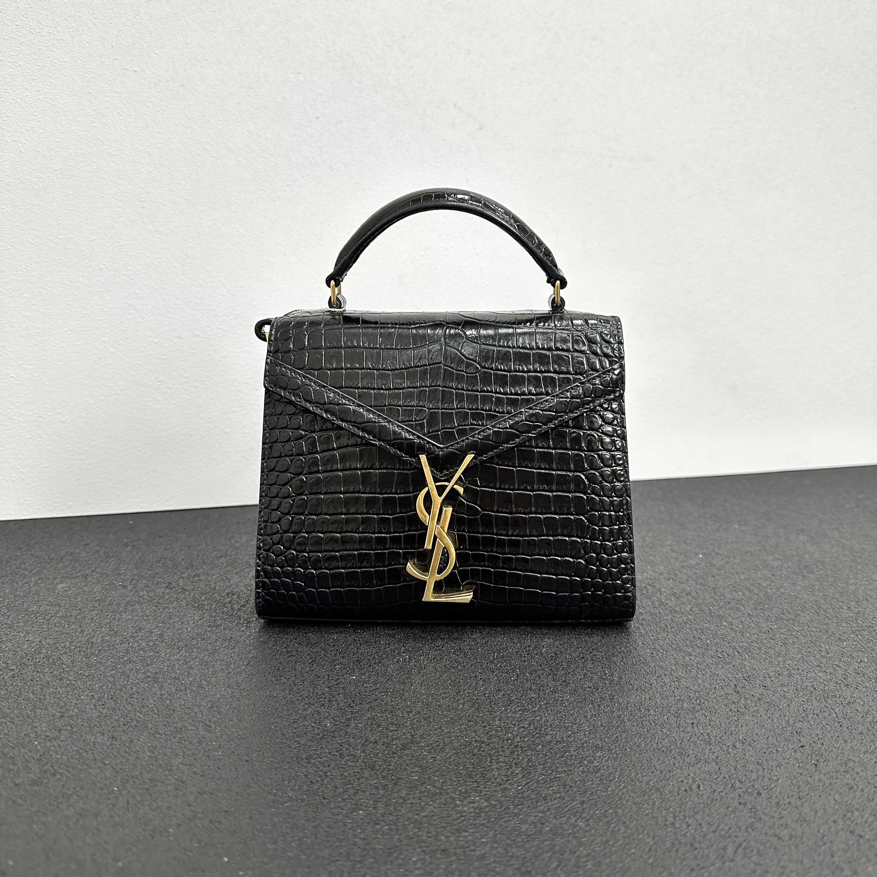 99新 YSL/圣罗兰 壹所/YSL cassandra 鳄压纹 肩带款 黑金斜挎包*