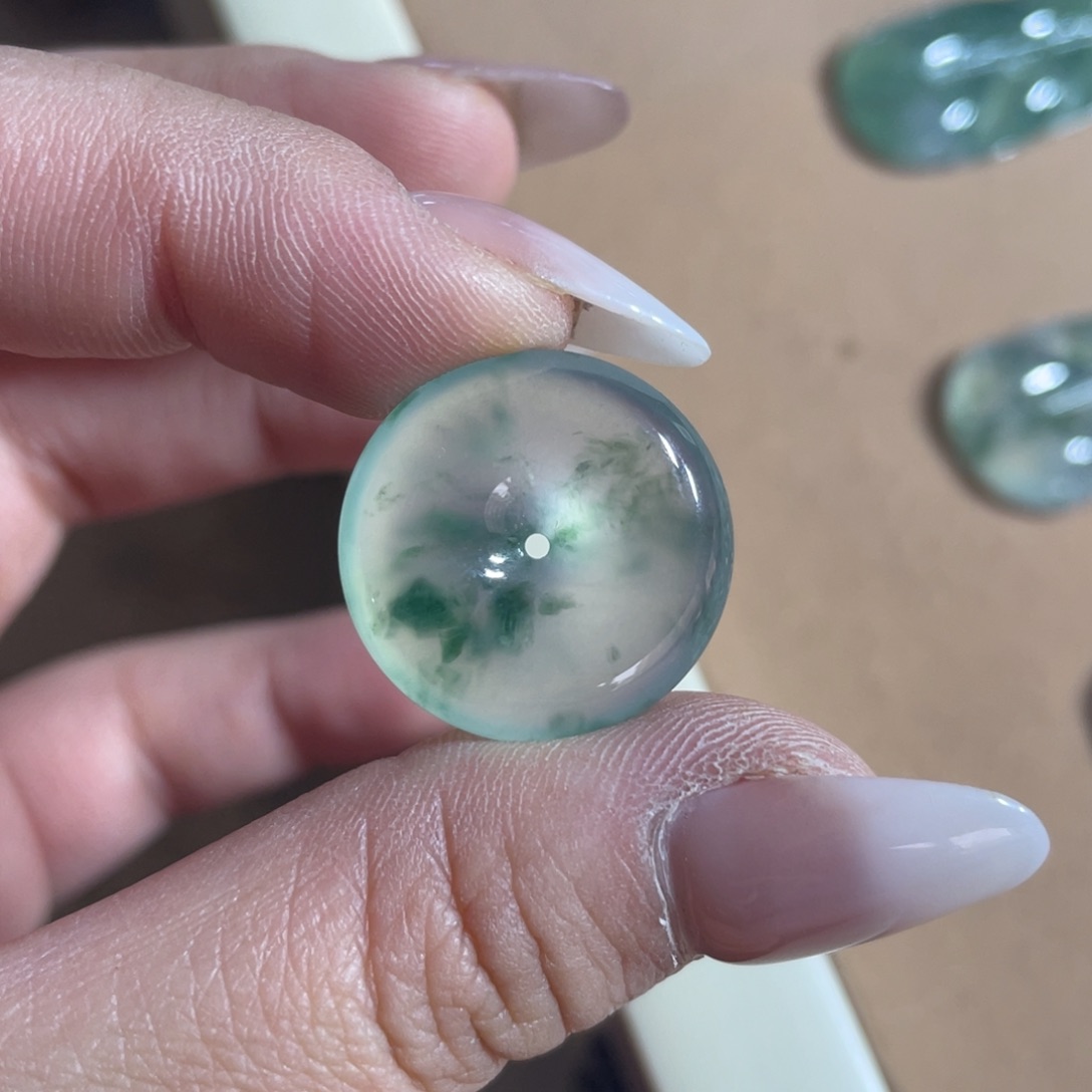 颈饰未镶嵌翡翠扣子