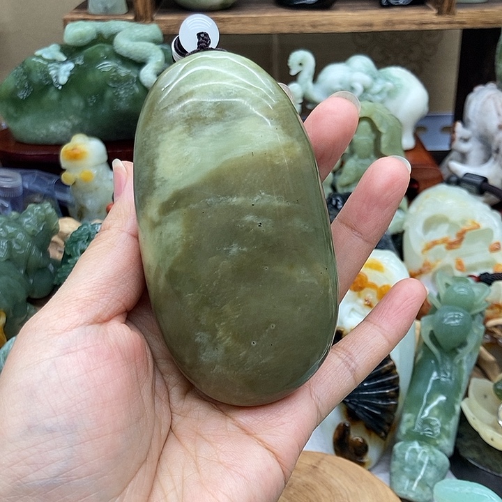 岫玉手把件未镶嵌