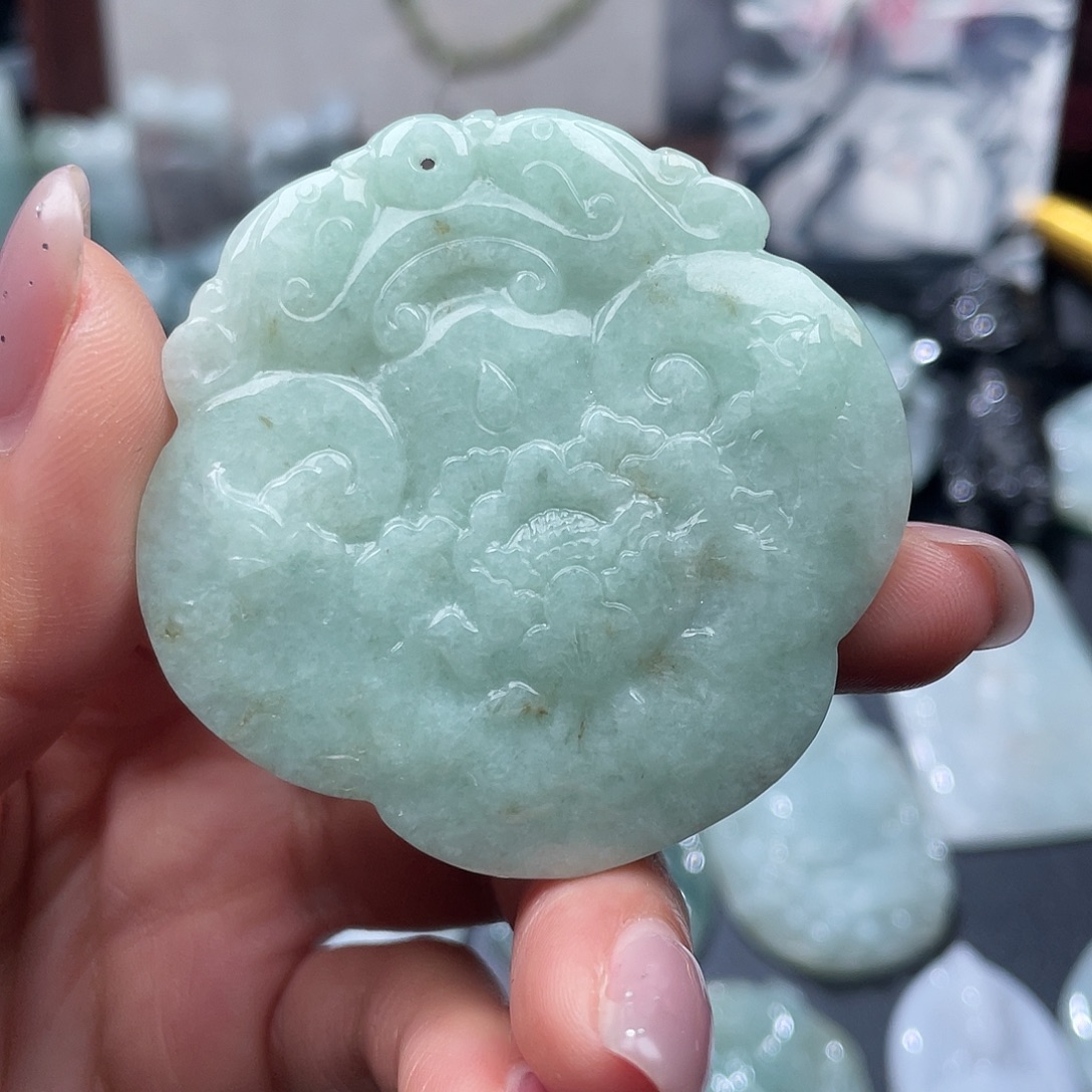 翡翠未镶嵌颈饰翡翠