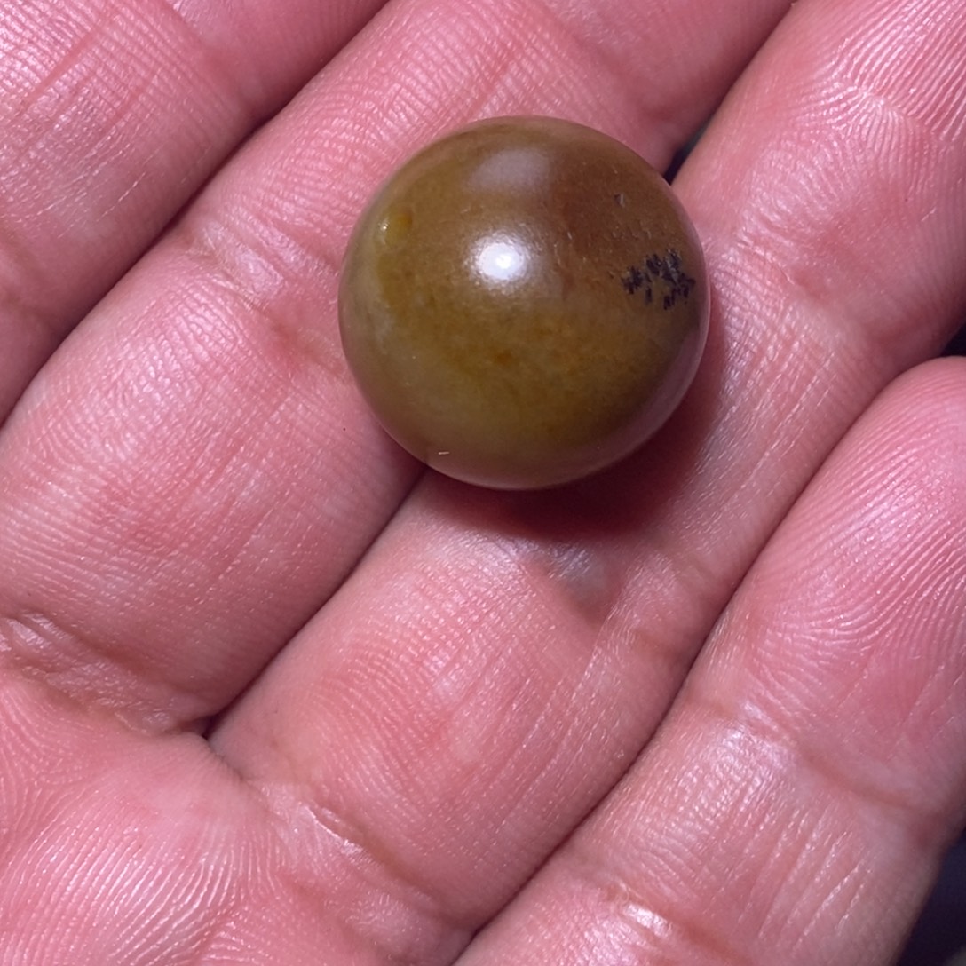 逍***在和田玉未镶嵌珠宝半成品