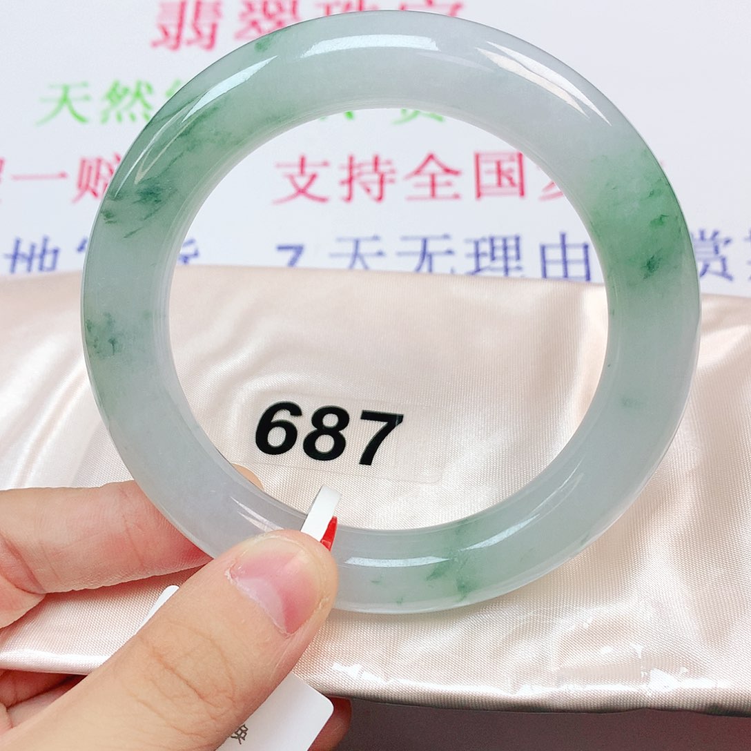 翡翠手镯未镶嵌60圈飘花胖圆条翡翠手镯