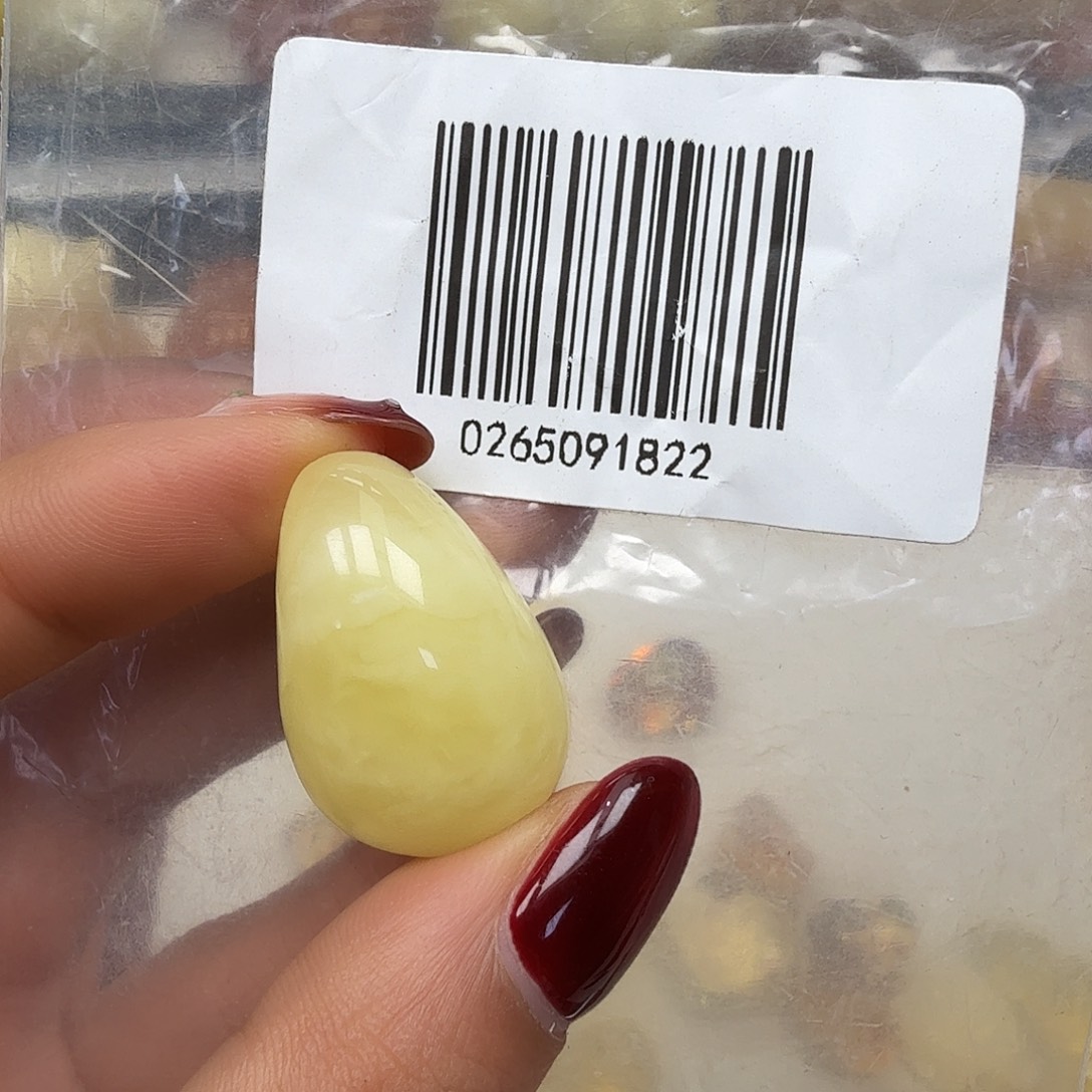 琥珀未镶嵌裸石你好