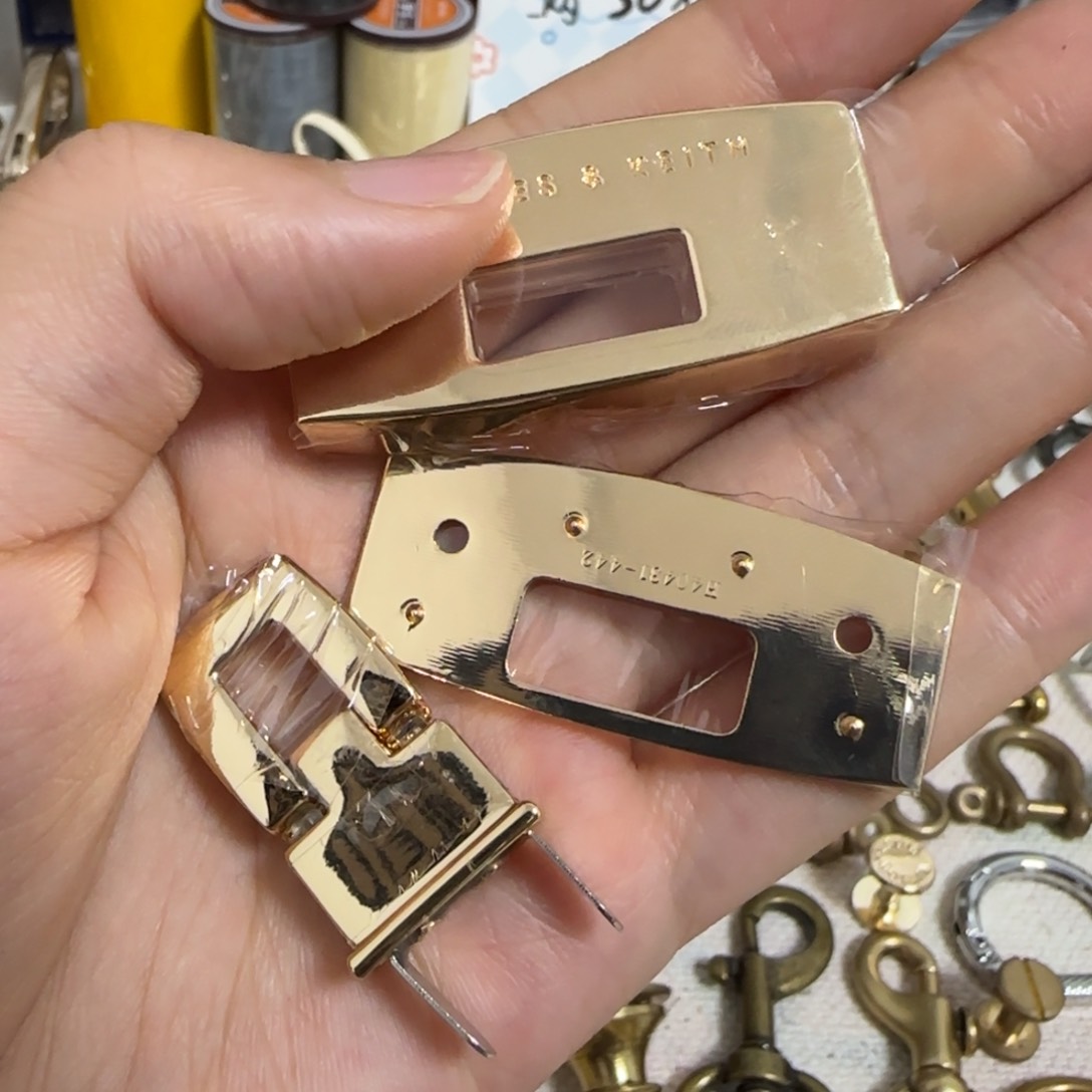 小CK宽4.5高2.5折锁15元2个