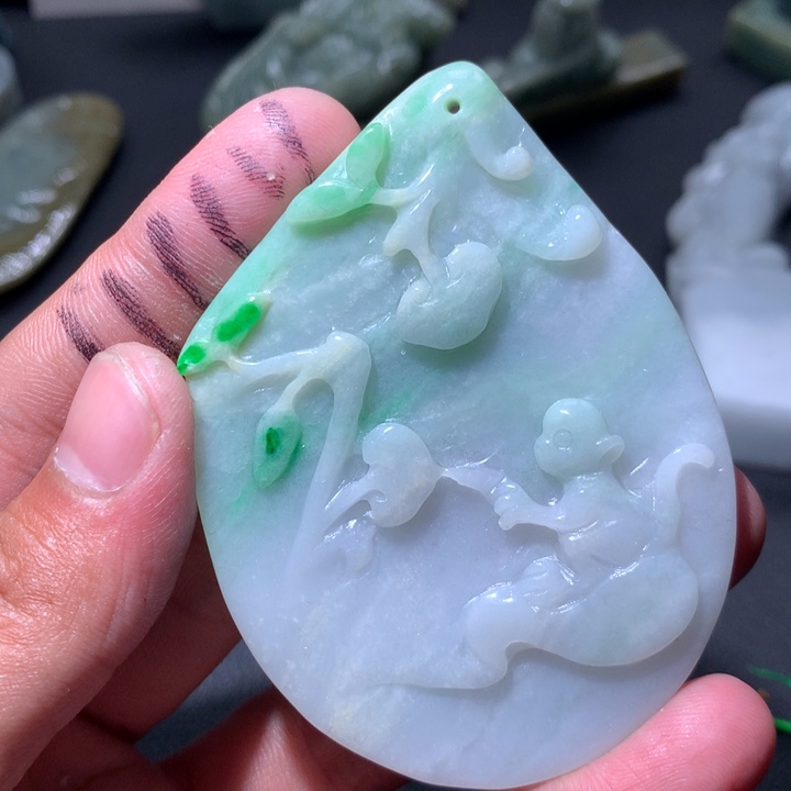 翡翠未镶嵌颈饰保真天然a货翡翠