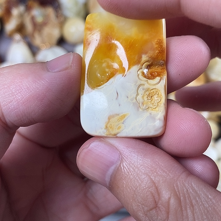 裸石琥珀未镶嵌我