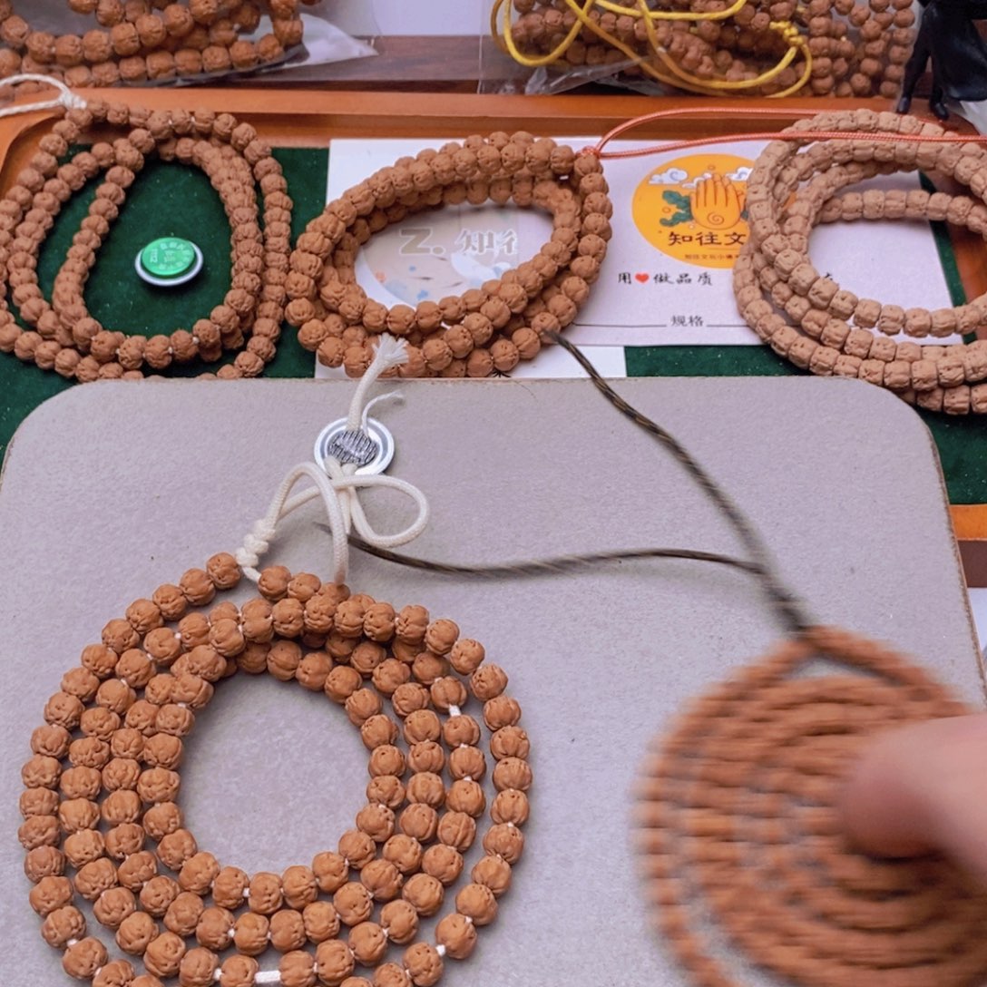 L***-金刚菩提吊坠头挑佛手