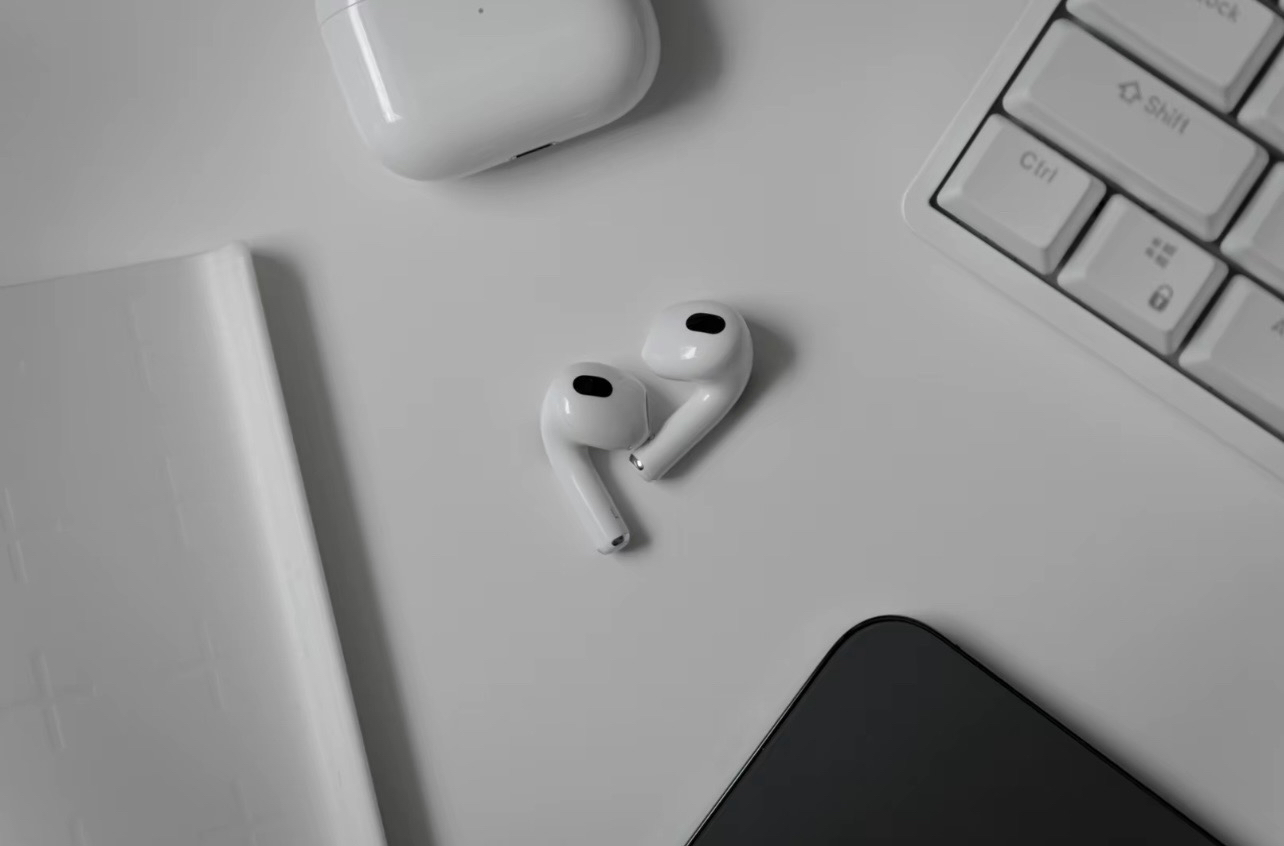 99新  99新 高品蓝牙耳机26号链接- -按主播讲解号码下单