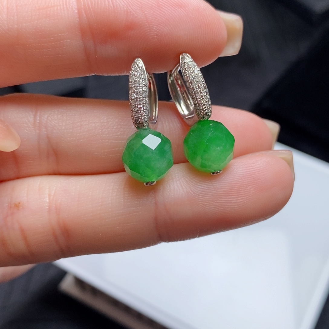 翡翠18K金镶嵌耳饰切割面珠珠（卡8.8mm）