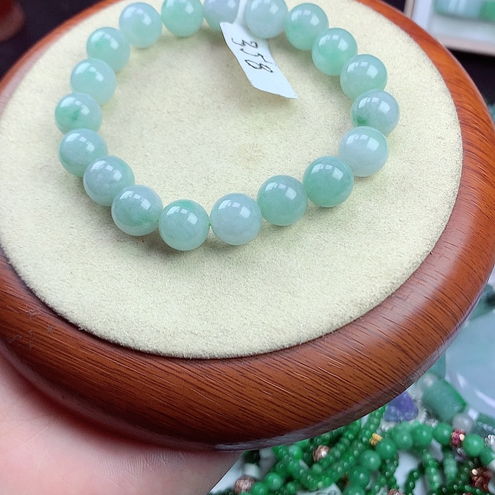 翡翠未镶嵌颈饰手串