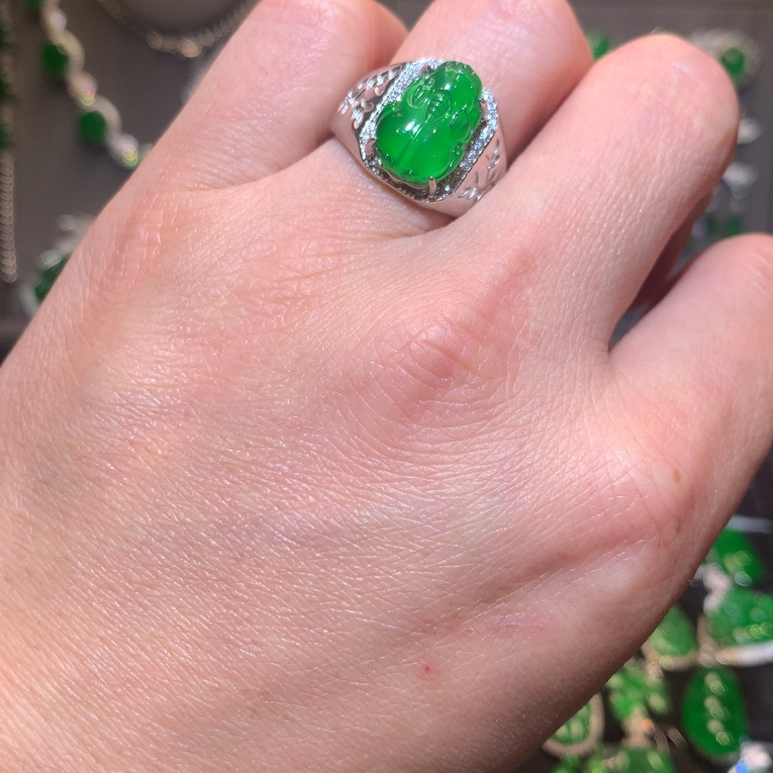 翡翠戒指银S925镶嵌天然翡翠