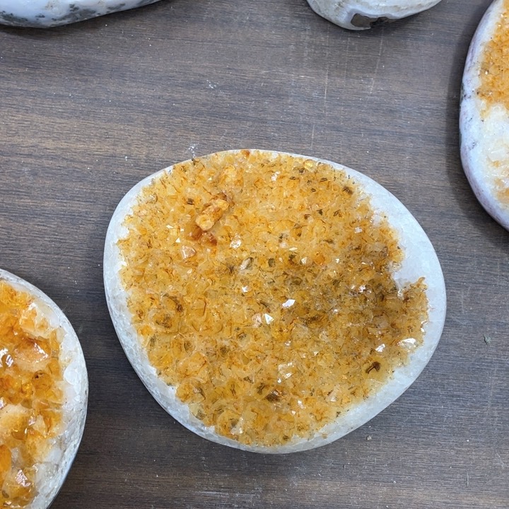 水晶摆件未镶嵌捡漏