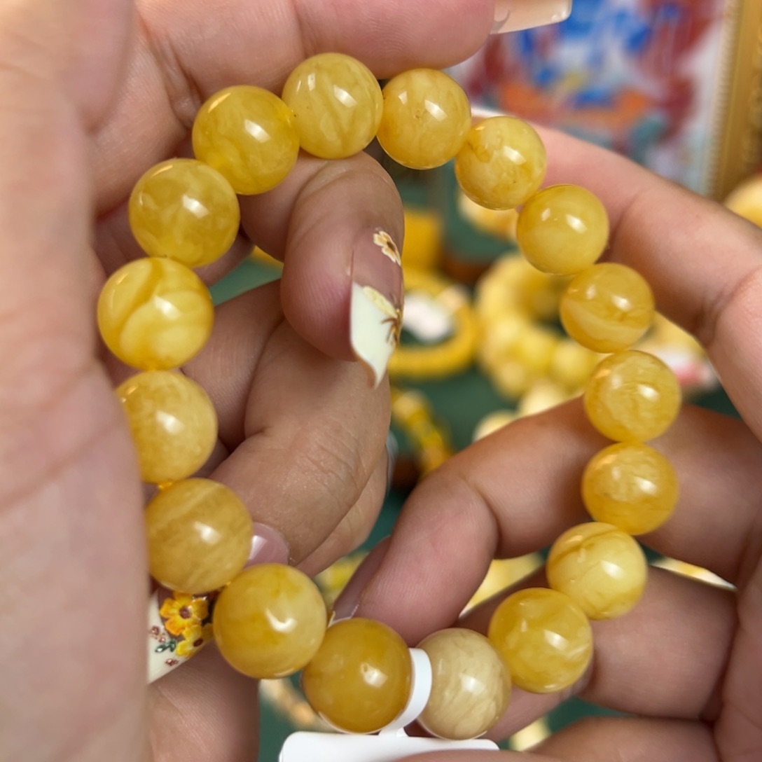 未镶嵌琥珀珠宝奇石