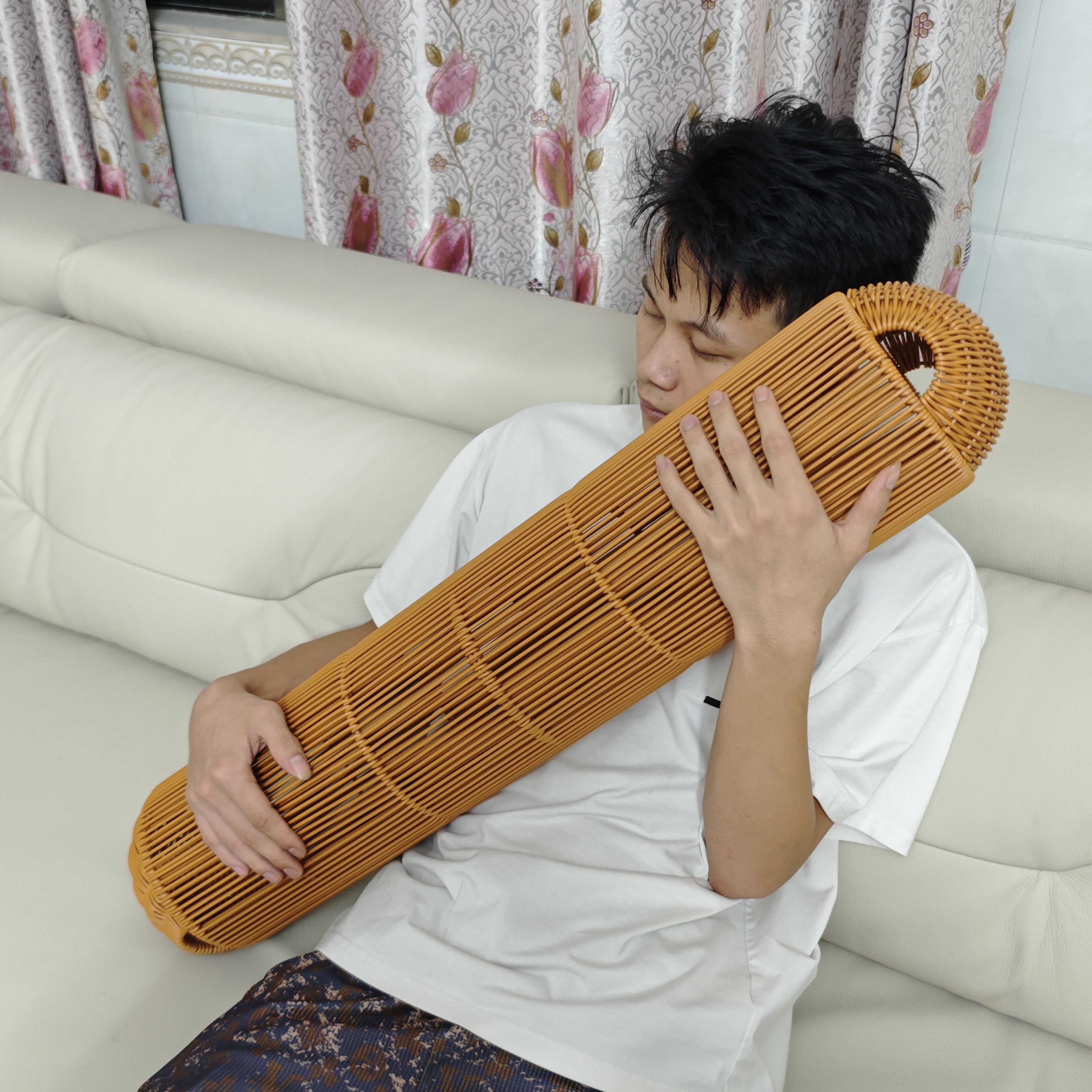 QB85夫人抱枕手工仿藤编制夏卧室清凉透气床上女生睡觉夹腿长条枕