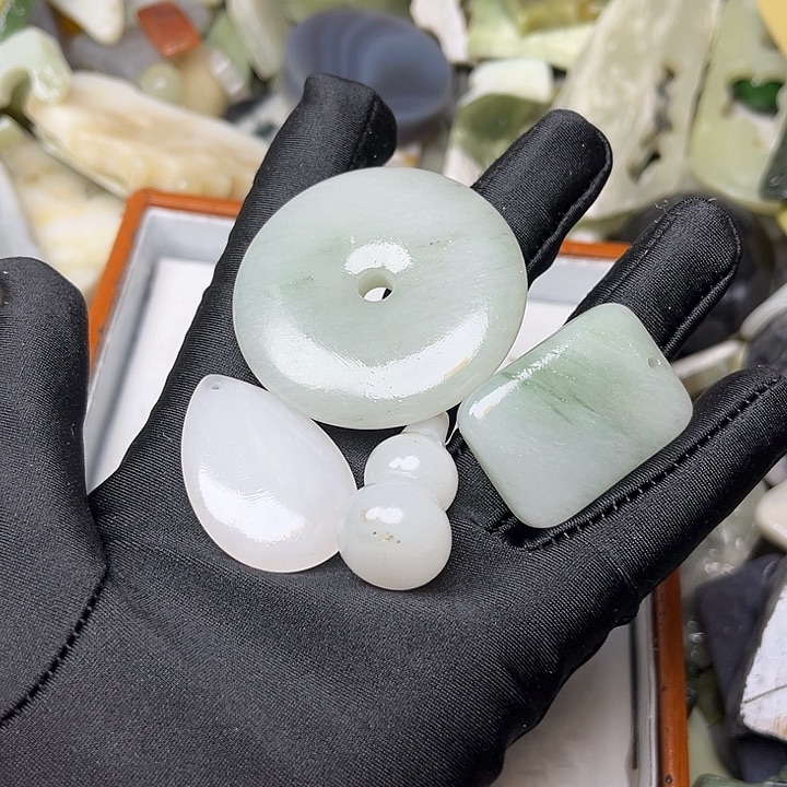 未镶嵌和田玉（糖玉）珠宝奇石