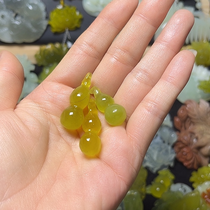 *****蛇纹石玉未镶嵌颈饰