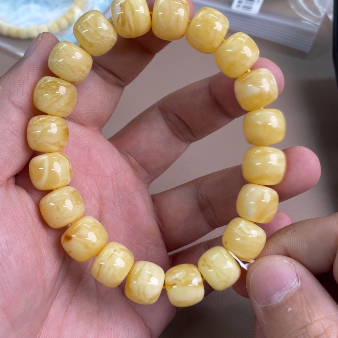 琥珀裸石未镶嵌1560000000