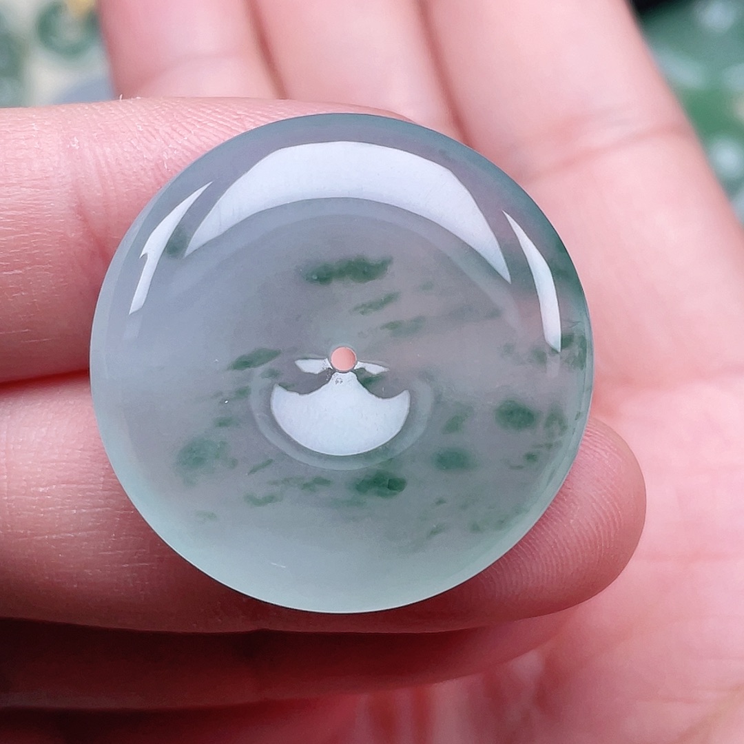 翡翠未镶嵌颈饰平安扣