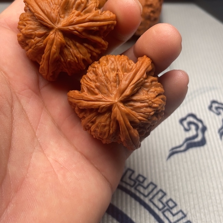 石***憨吊坠文玩核桃三棱三棱三棱三棱