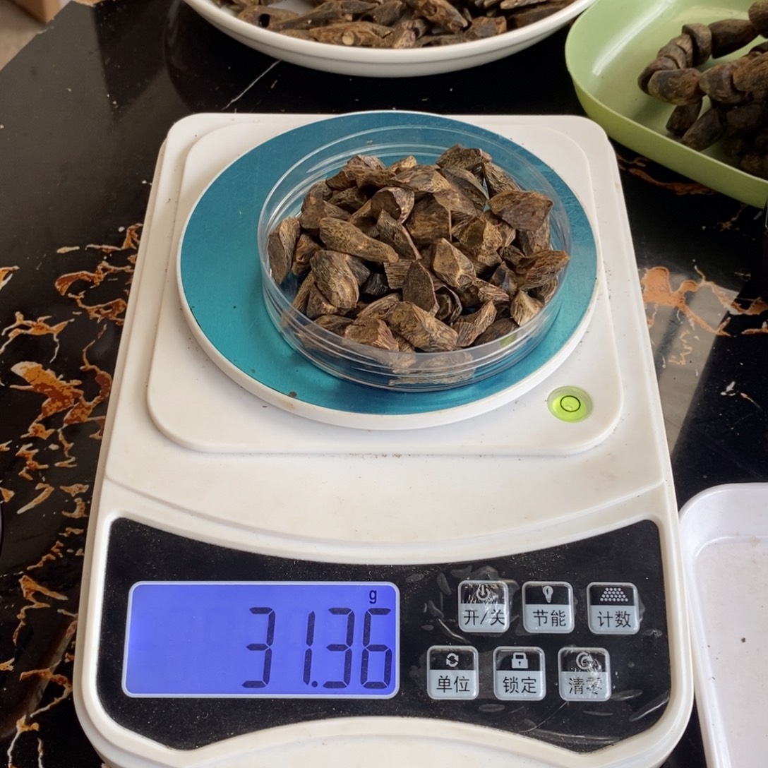 诚***民沉香沉香碎屑虎斑紫奇树钉熏香料