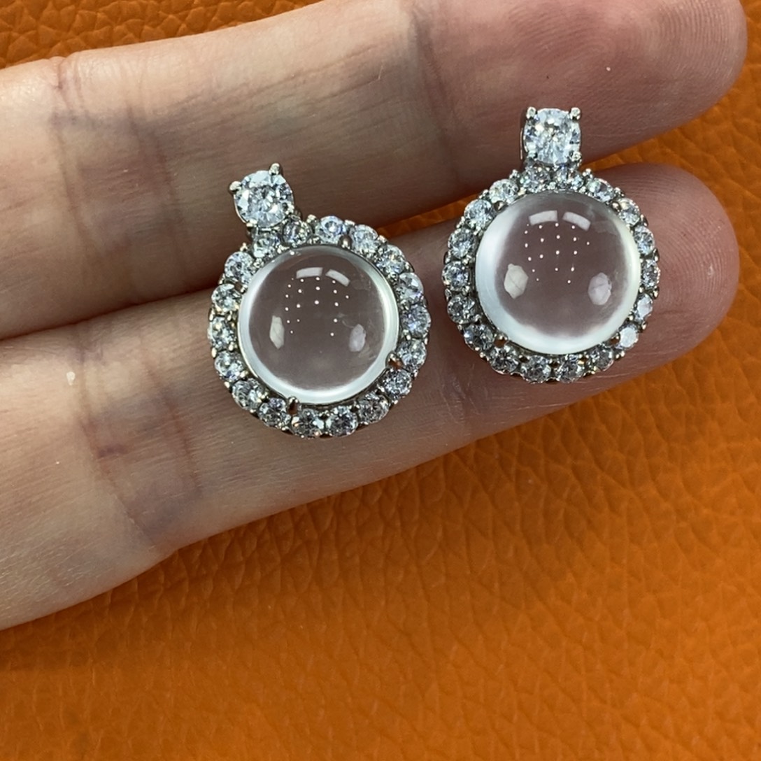石英质玉吊坠(不含链)银S925镶嵌牙*子