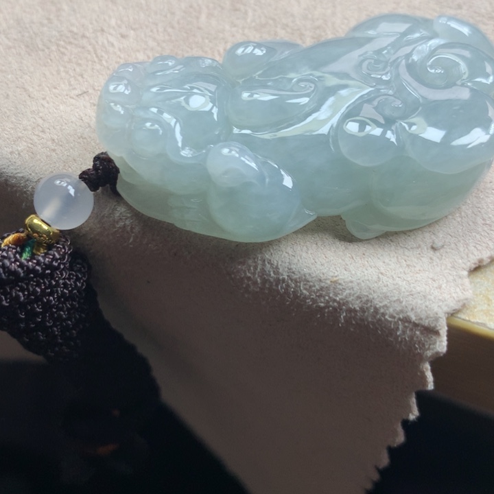 翡翠颈饰未镶嵌吊坠