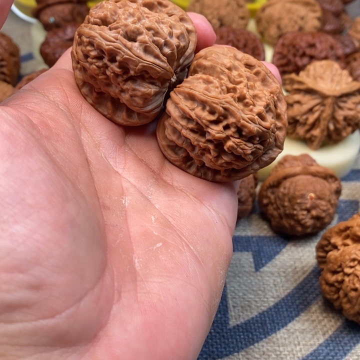 文玩核桃把件恩*核桃