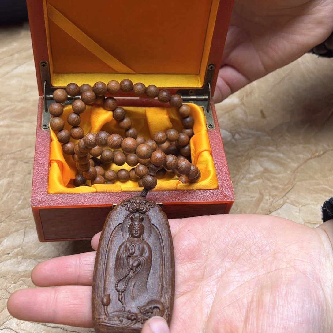 大叶紫檀（黑酸枝木类）