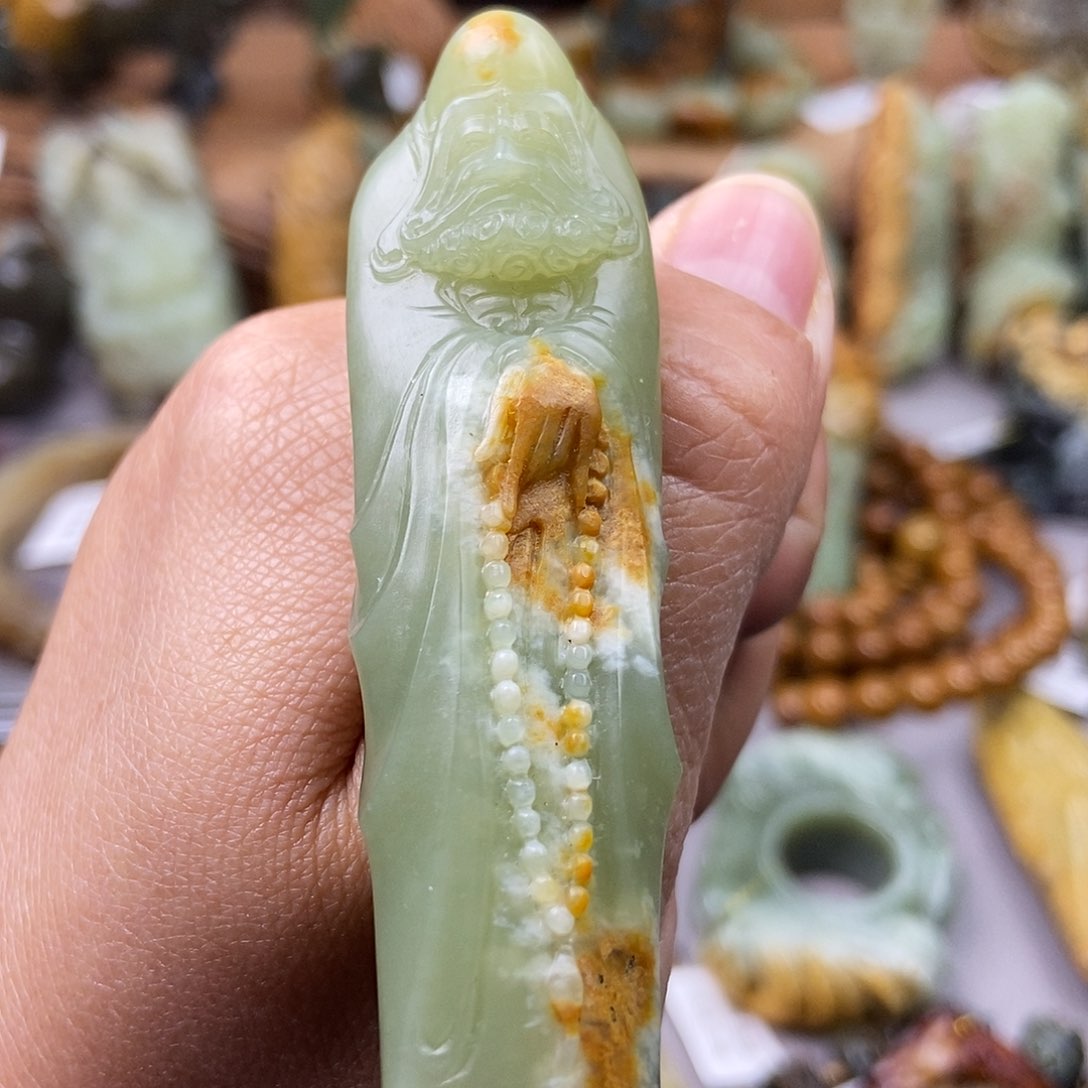 岫岩河磨玉（透闪石质玉）挂坠未镶嵌阳****万