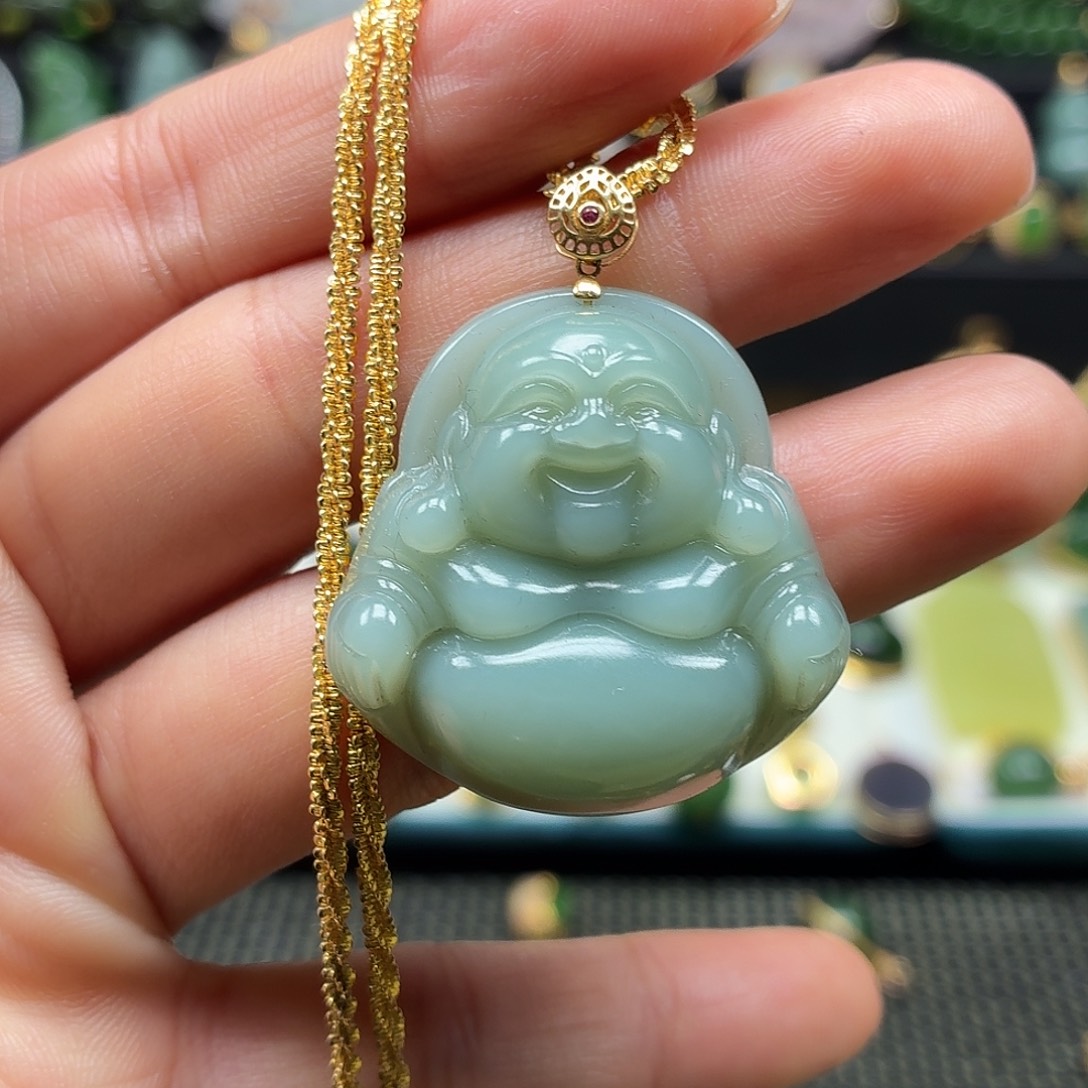 和田玉18K金镶嵌颈饰