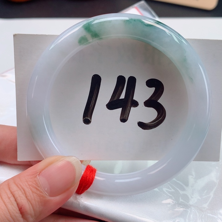 翡翠手镯未镶嵌正