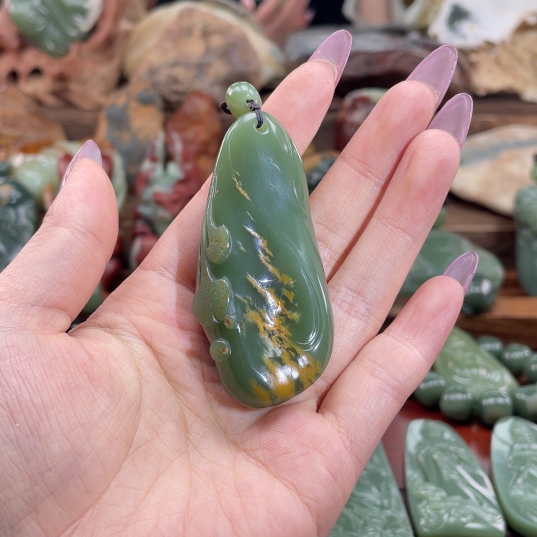 岫岩河磨玉（透闪石质玉）把件未镶嵌大***1